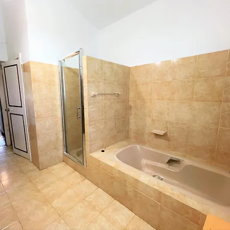 Casa Alta לינה וארוחת בוקר 2*