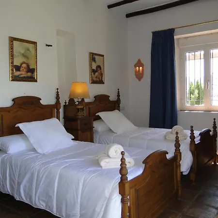 לינה וארוחת בוקר Casa Alta