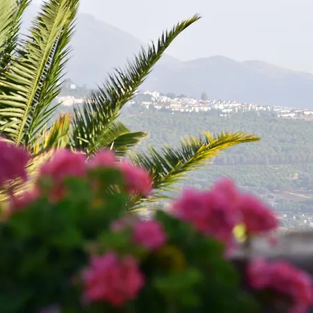 Casa Alta Bed & Breakfast 2*